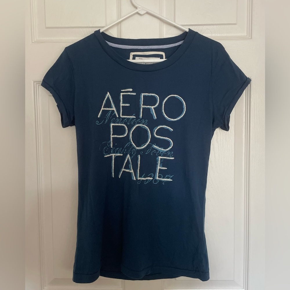 Aeropostale blue and white logo t shirt, never worn